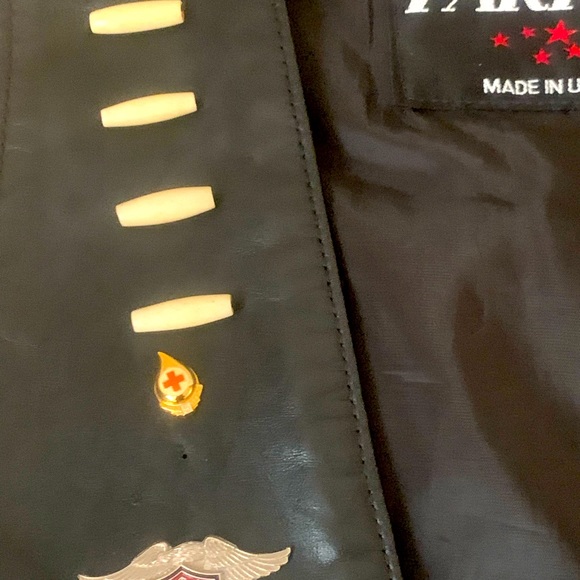 PARK V Vintage 90s Custom Black Leather Biker Vest w/Metal Pins-Patches -Size 42 - Picture 6 of 13